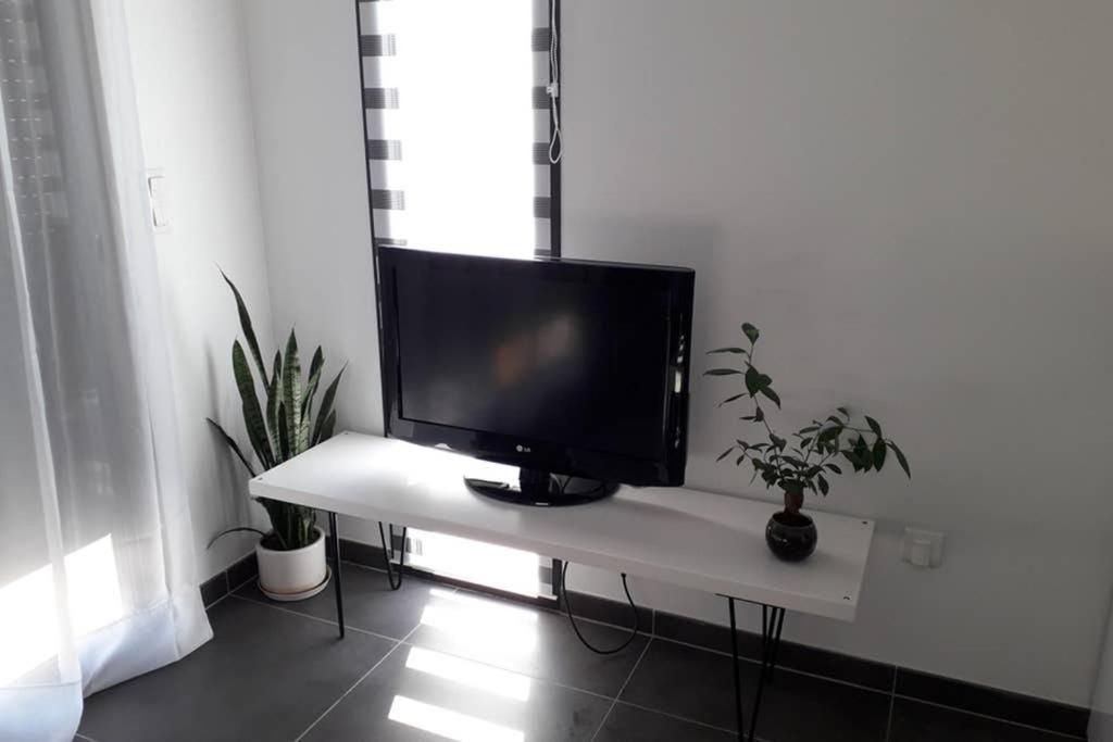 Logement Neuf De 40 M², Equipe Et Confortable Croix-Chapeau Eksteriør billede